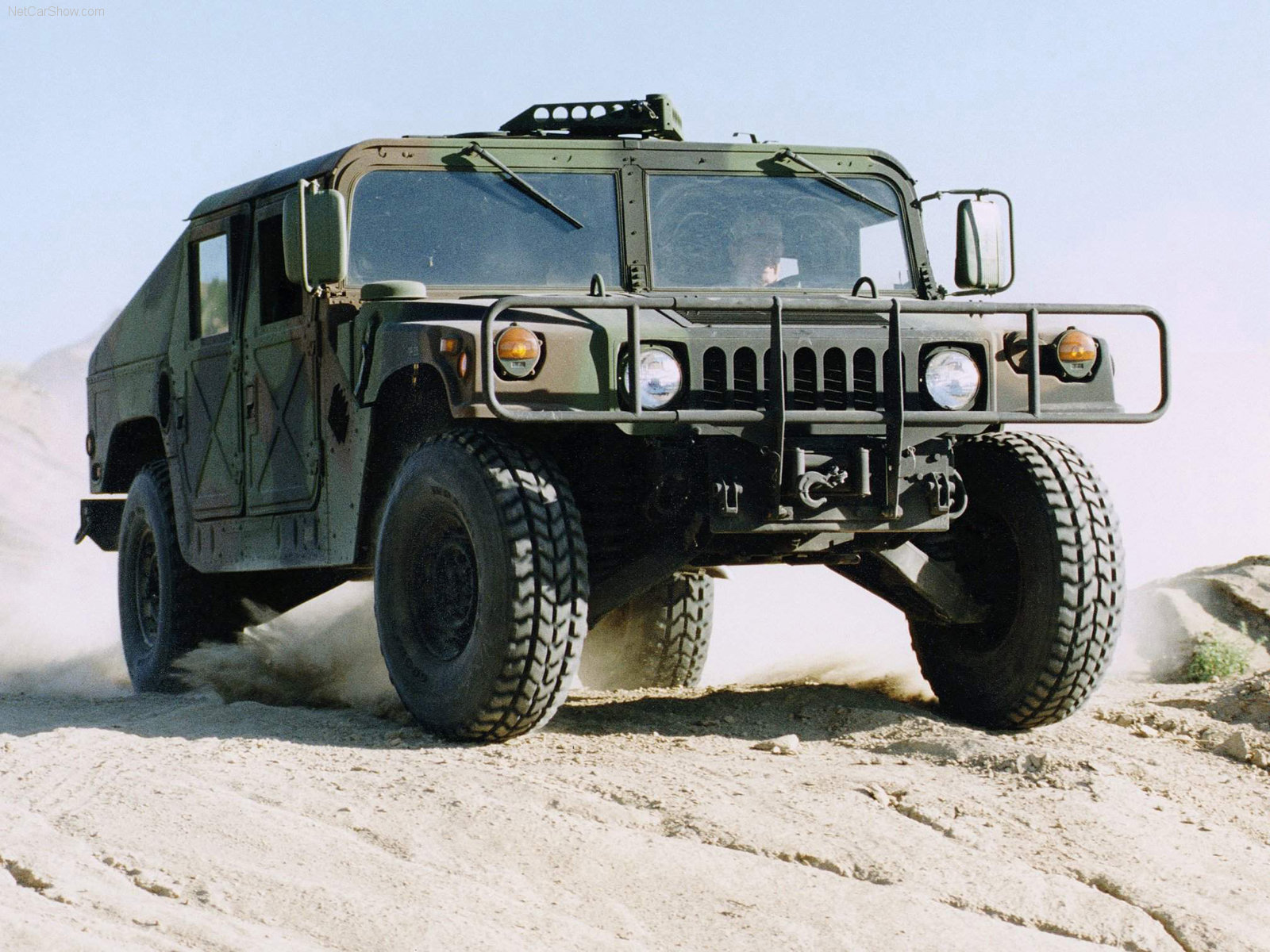Military HummerUcok Paiding
