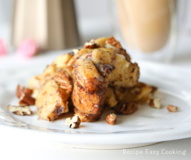 Crock Pot Cinnamon Roll Casserole