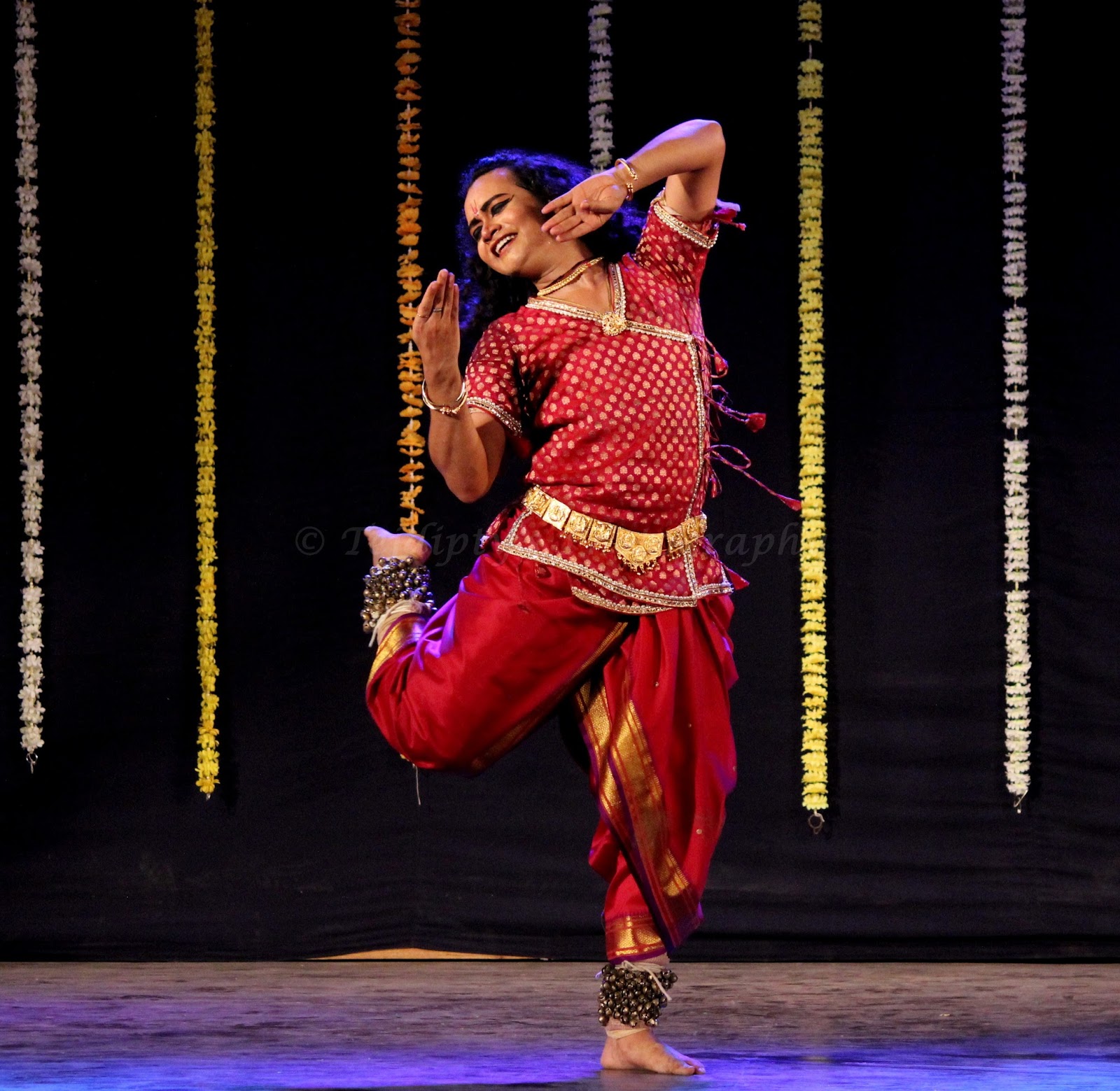 Pin by Meera Bushana, Designer, USA on Avatar-Krishna | Indian classical  dance, Bharatanatyam poses, Dance poses