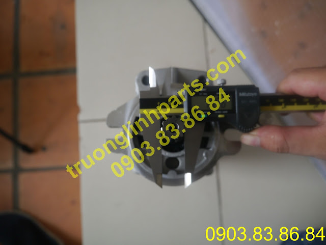 BƠM THỦY LỰC BÁNH RĂNG – BƠM CHÍNH 705-41-08090 MÁY XÚC KOMATSU PC50UU-2 PC40-7 - BƠM BA TẦNG