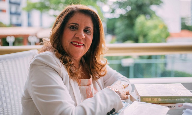 Joanna d’Arc lança livro sobre crescimento exponencial na vida e nos negócios em Jacobina