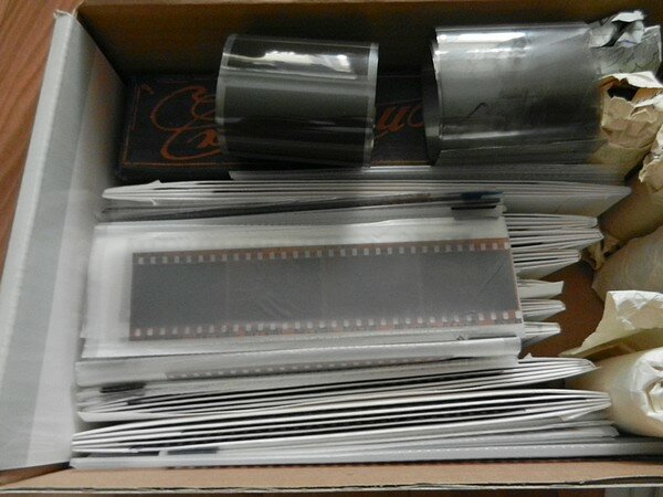 хранение фотопленки. хранение пленки 35 мм. хранение фотопленки. хранение фотопленки. сливер для фотопленки 35 мм.