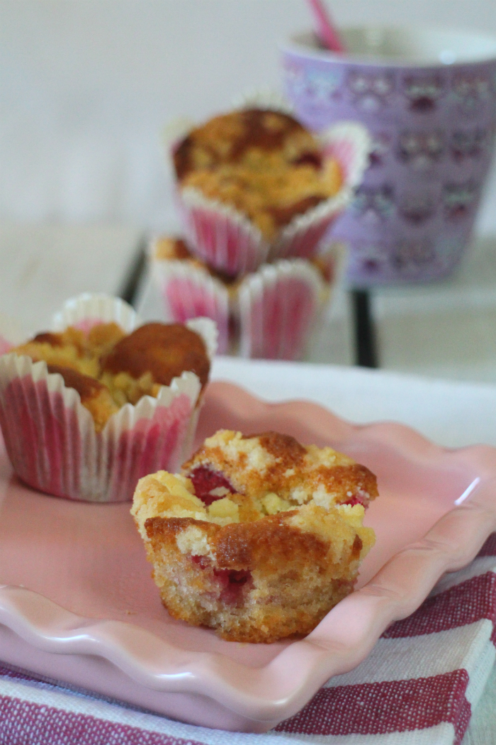 Muffins de yogur griego y frambuesas con streusel Cook the cake