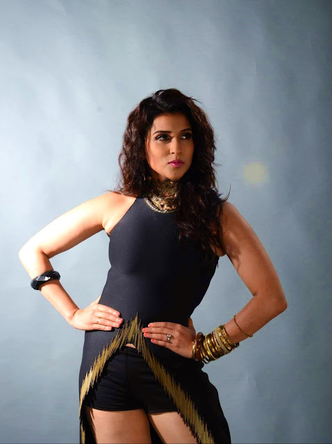 Mannara Chopra Hot Photos From Photo Shoot Actress Trend Mannara Chopra Hot Photos From Photo Shoot Actress Trend