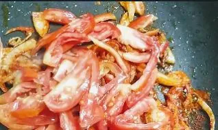 Sauteed onion tomato for chicken curry recipe gravy