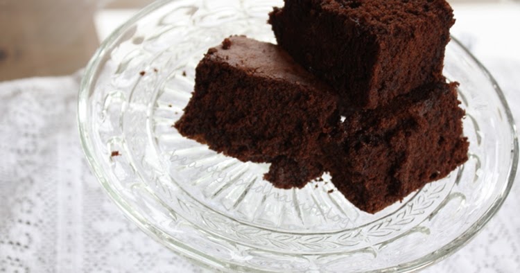 VEGGIE TASTY: Super Chocolatey Rolo Brownies | Beauty's Bad Habit
