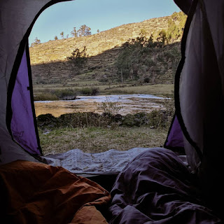 Puedes hacer camping cerca del Rió en Huancaya.