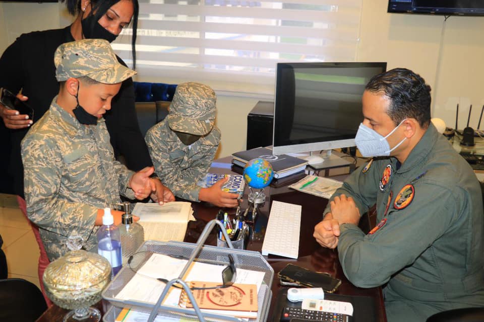 [Familiares del “General de Brigada Piloto Frank Andrés Féliz Miranda