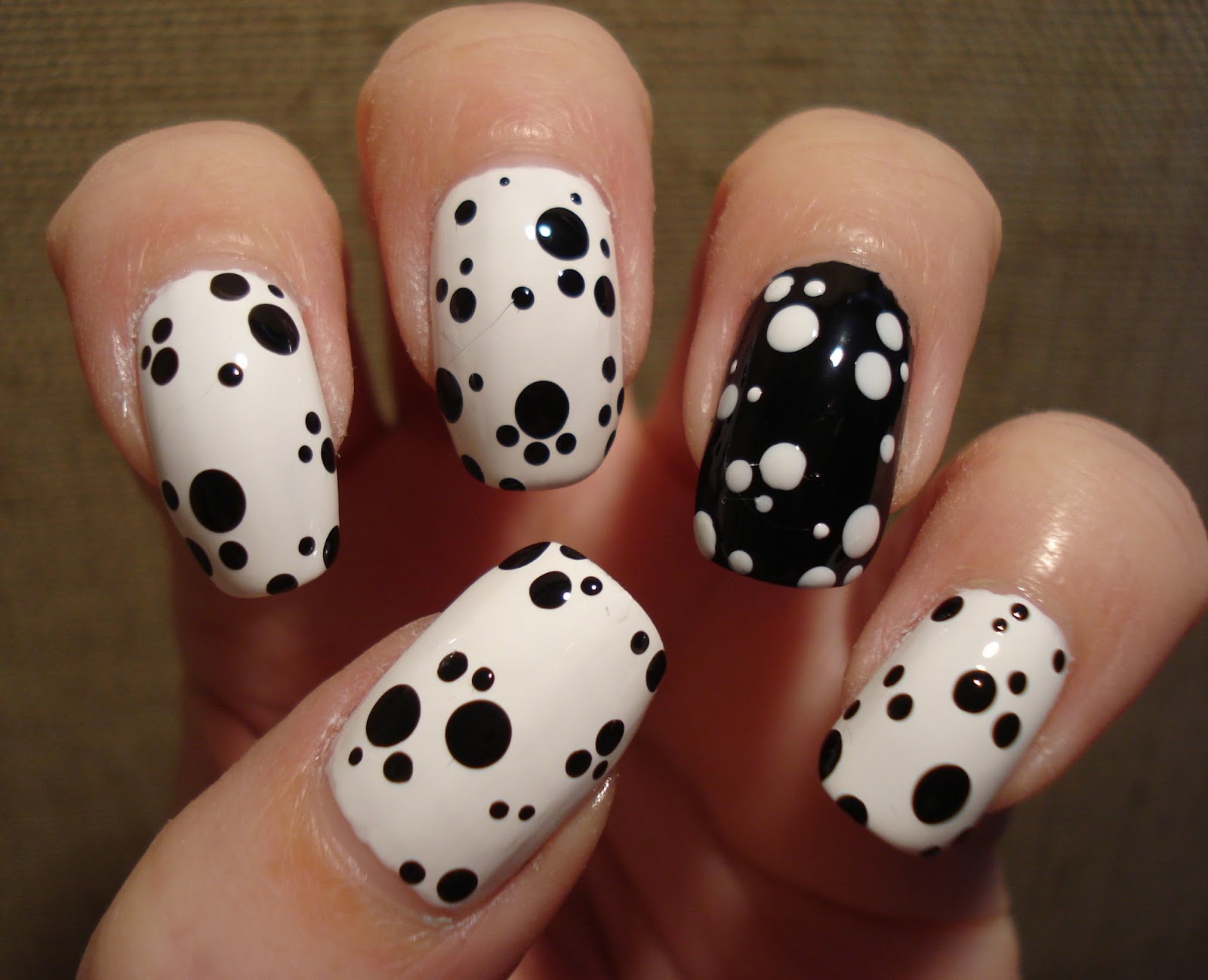 Little Miss Nailpolish Pongo and the 101 Dalmatians Nails swatches
