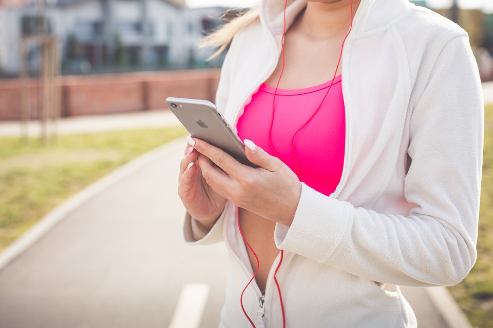 Get Up and Run, Be Healthier in the Long Run, earphone, run