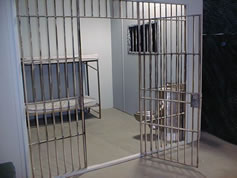 Tuck Everlasting- Chapters 19-24: Comprehension Questions!