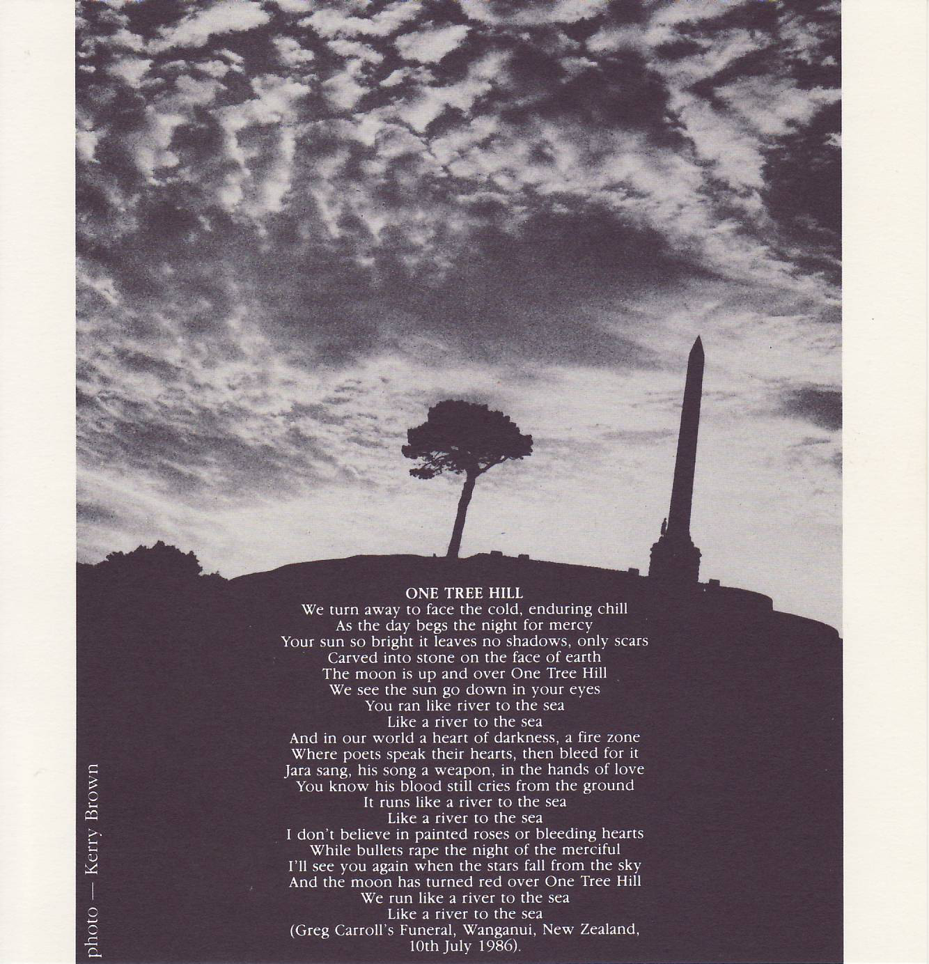 U2 e GIBIS One Tree Hill U2 Homenagem a Greg Carrol