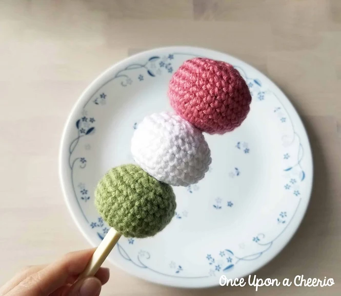 Japanese Dango Amigurumi Food FREE Crochet Pattern Japanese Dango Amigurumi Food FREE Crochet Pattern