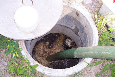 how much does it cost to pump a septic tank?