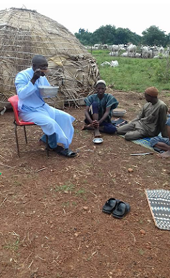 Rev. Fr. Visits And Dines With Fulani Herdsmen While They Were Grazing Their Cows (Photos)