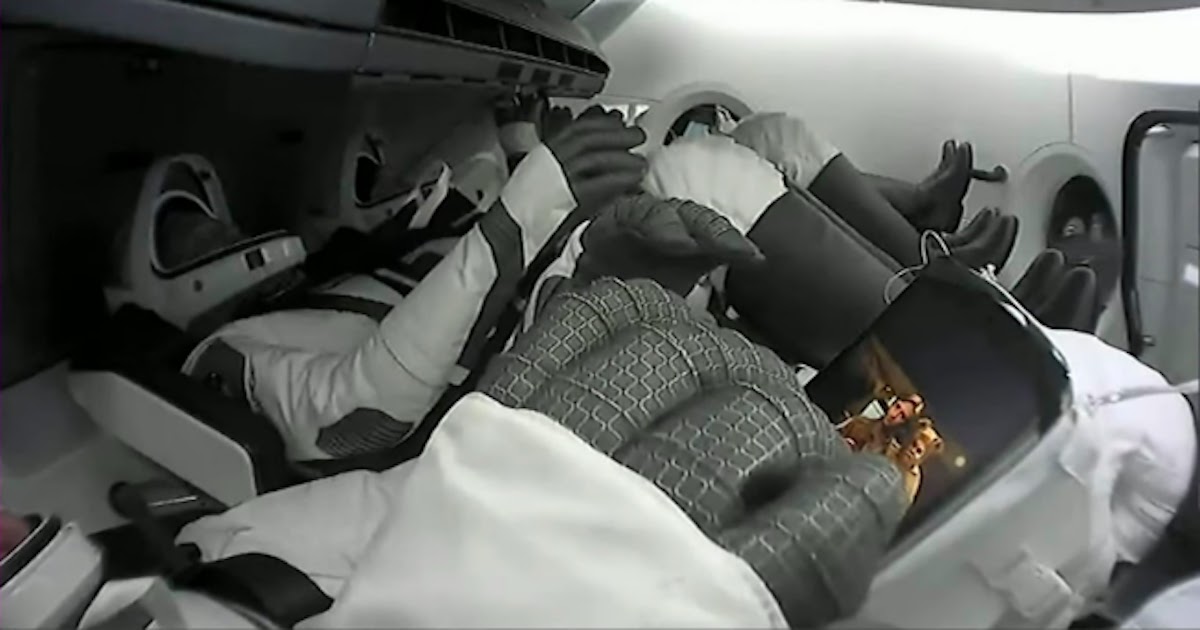 SpaceX Astronauts Spotted Watching 'Spaceballs' As They Descended To Earth, Elon Musk Later Said It's 'One Of My Favourite Movies' SpaceX Astronauts Spotted Watching 'Spaceballs' As They Descended To Earth, Elon Musk Later Said It's 'One Of My Favourite Movies'