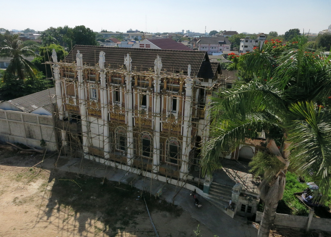 Заброшенный отель в Чиангмае
