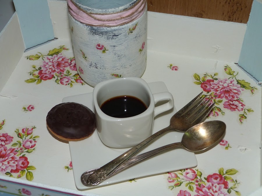 isabelvintage-vintage-caja-fruta-fresas-decorada