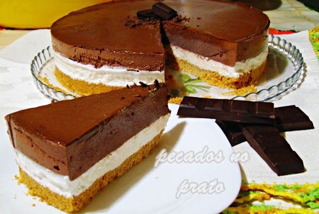 Semifrio de chocolate com natas