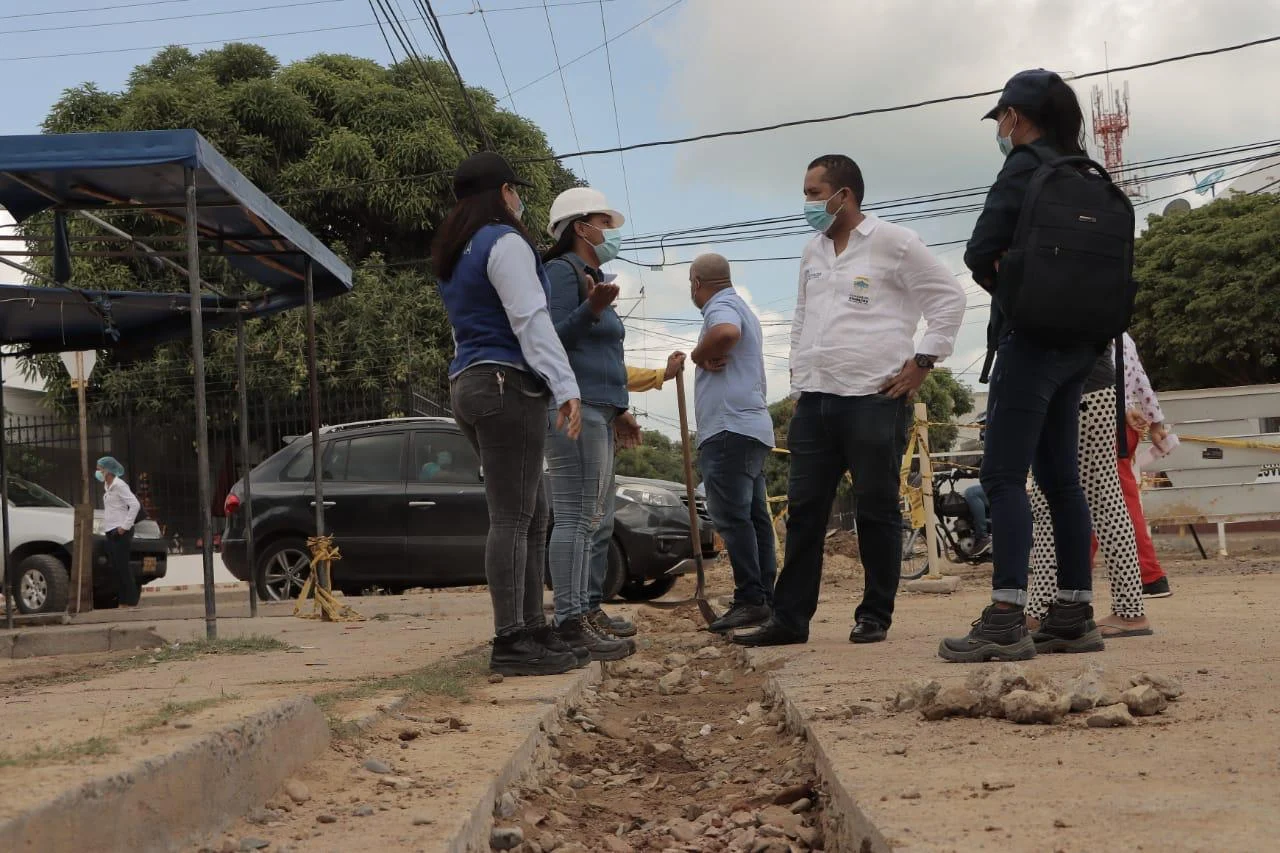 hoyennoticia.com, Alcalde de Riohacha inspecciona la obra de reposición de redes del acueducto