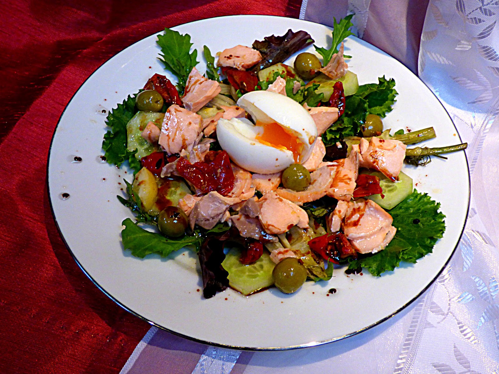 Chez Maximka Poached salmon salad with softboiled eggs