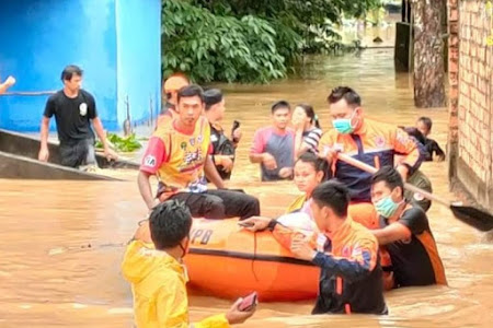    Talang Pipa residents are flooded