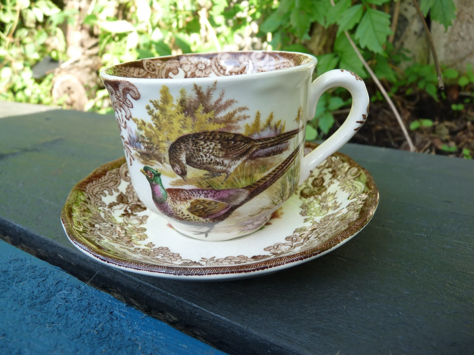 Palissy Pottery Ltd. Royal Worcester Group Game Series filizanka i