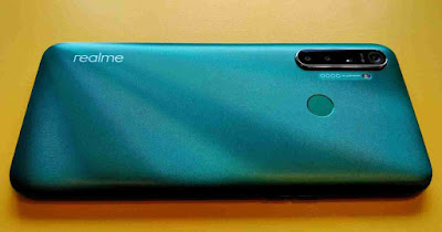 Review: Pengalaman Pribadi Pakai HP Realme 5i