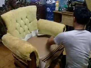 Membuat Perbaikan Sofa