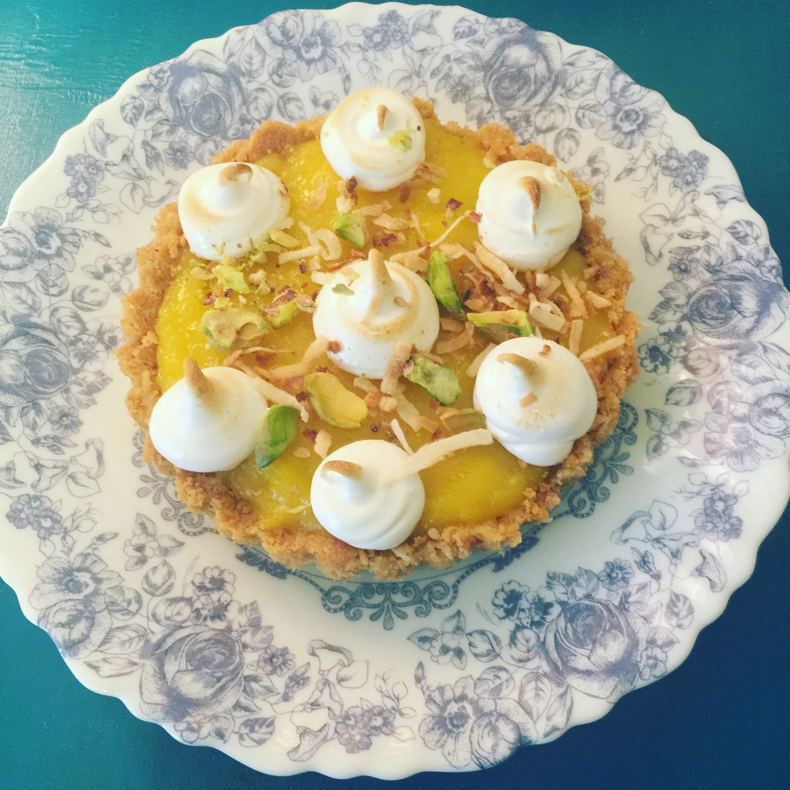 JasmineRichelleBakes Mango Meringue Tarts For The Win!