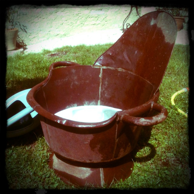 Nine hours ahead Sitz bath