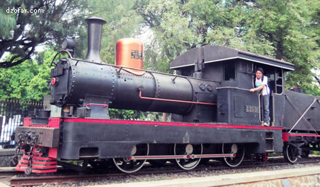 Kereta Api Peninggalan Belanda