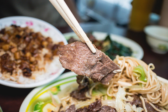 藏身永康巷弄中的阿銘牛肉湯，連續三年清燙牛肉節冠軍！