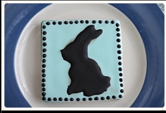 Easter bunny silhouette cookies @www.thecookiecouture.com