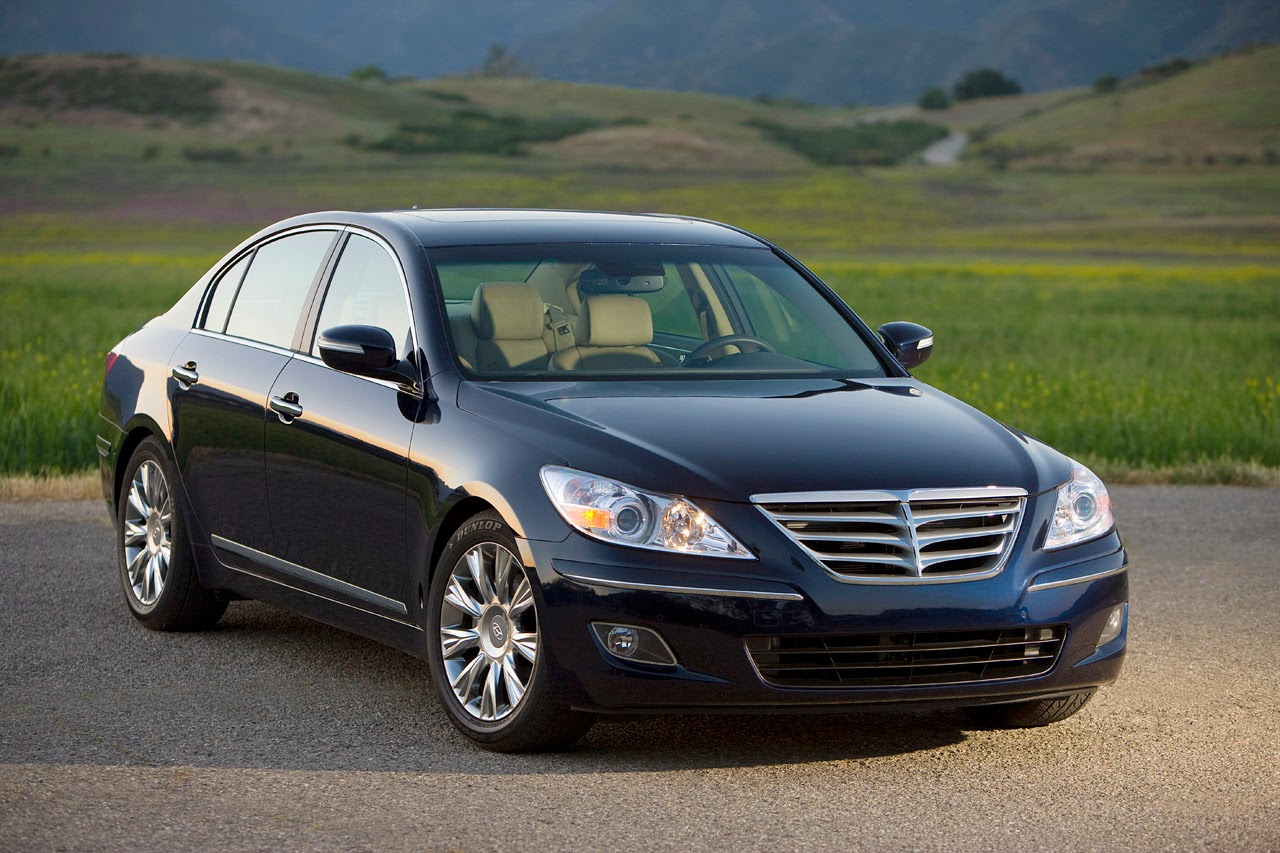 © Automotiveblogz: 2009 Hyundai Genesis Photos