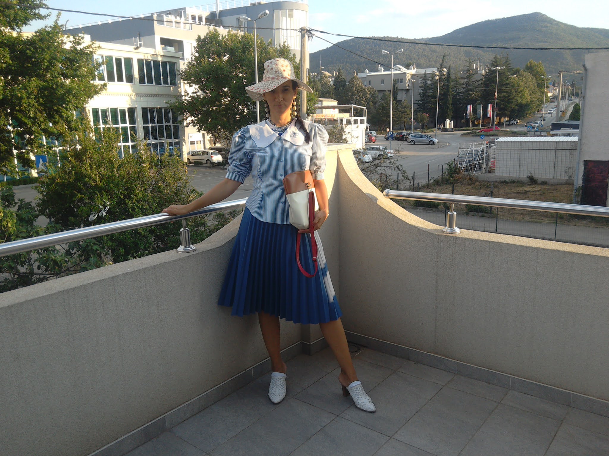 #modaodaradosti #bluepleatedskirt #pleatedskirt