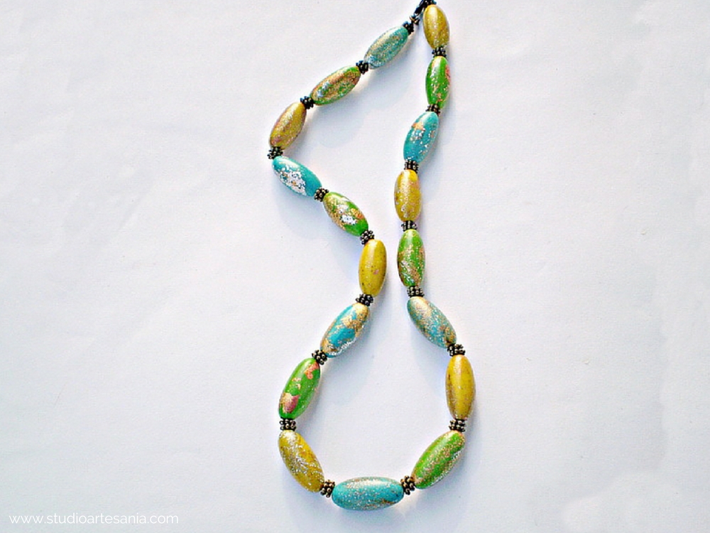 DIY Cheerful polymer clay necklace - STUDIO ARTESANIA
