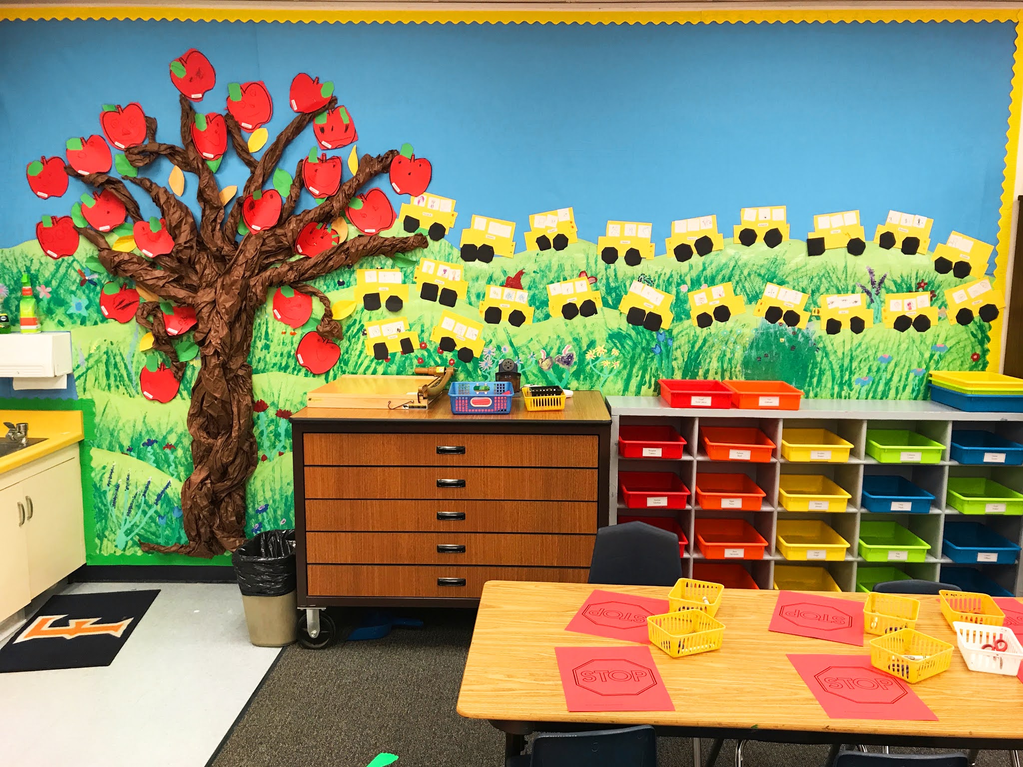 FREE Art Projects for the First Week of PreK or Kinder!