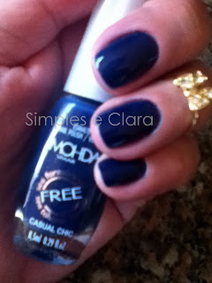 Esmalte antialérgico azul, blog Simples e Clara