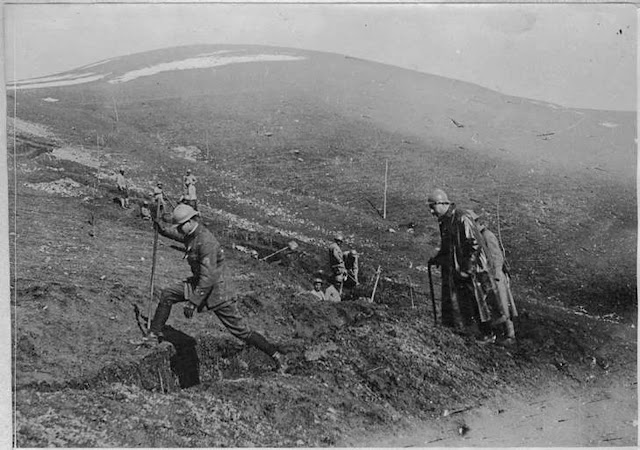 Monastir (Bitola) (February 1917). General Jacquemot inspecting the works of the 2nd line