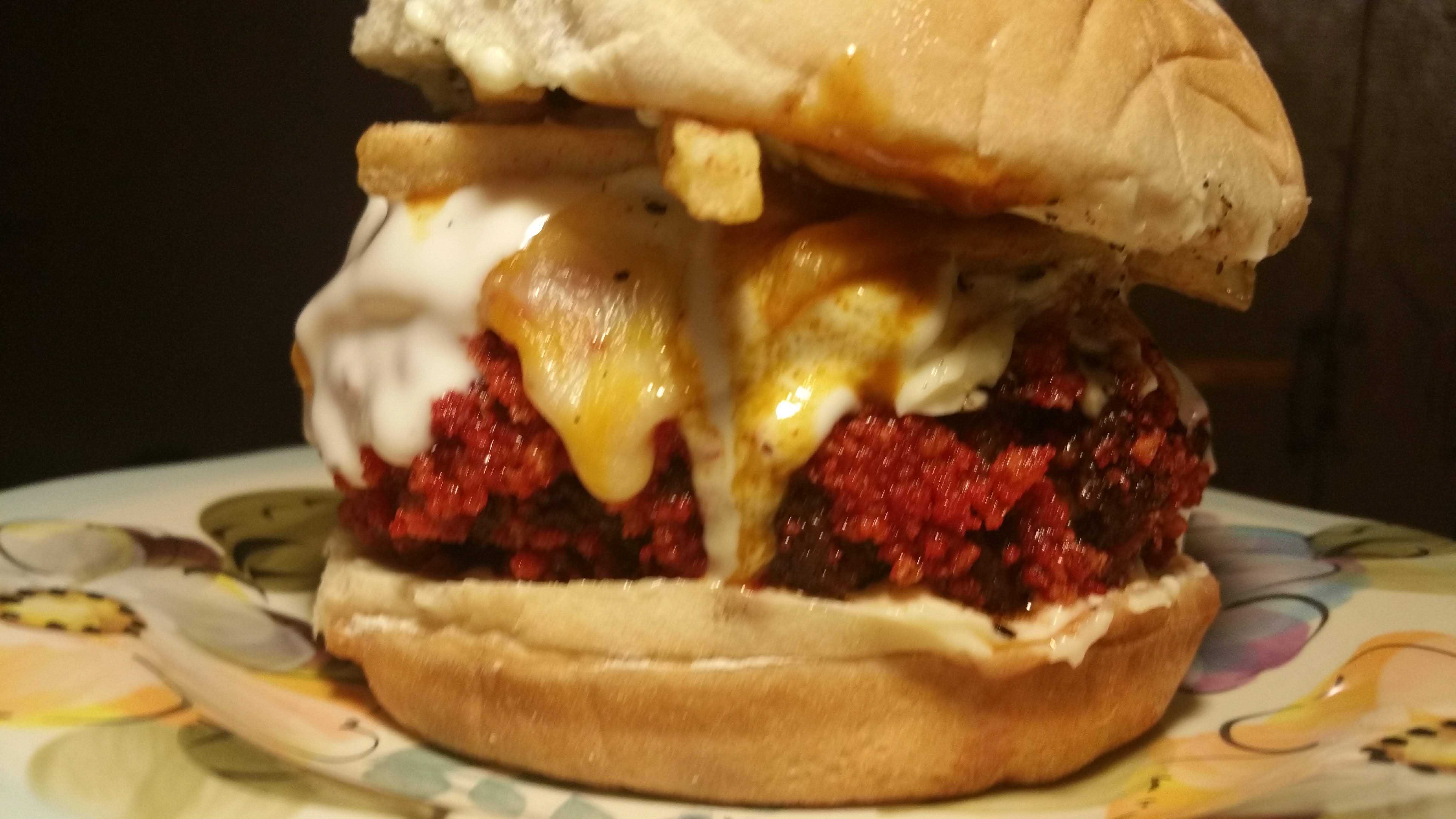 Food's Fan Club The XXL Hot Cheetos Burger