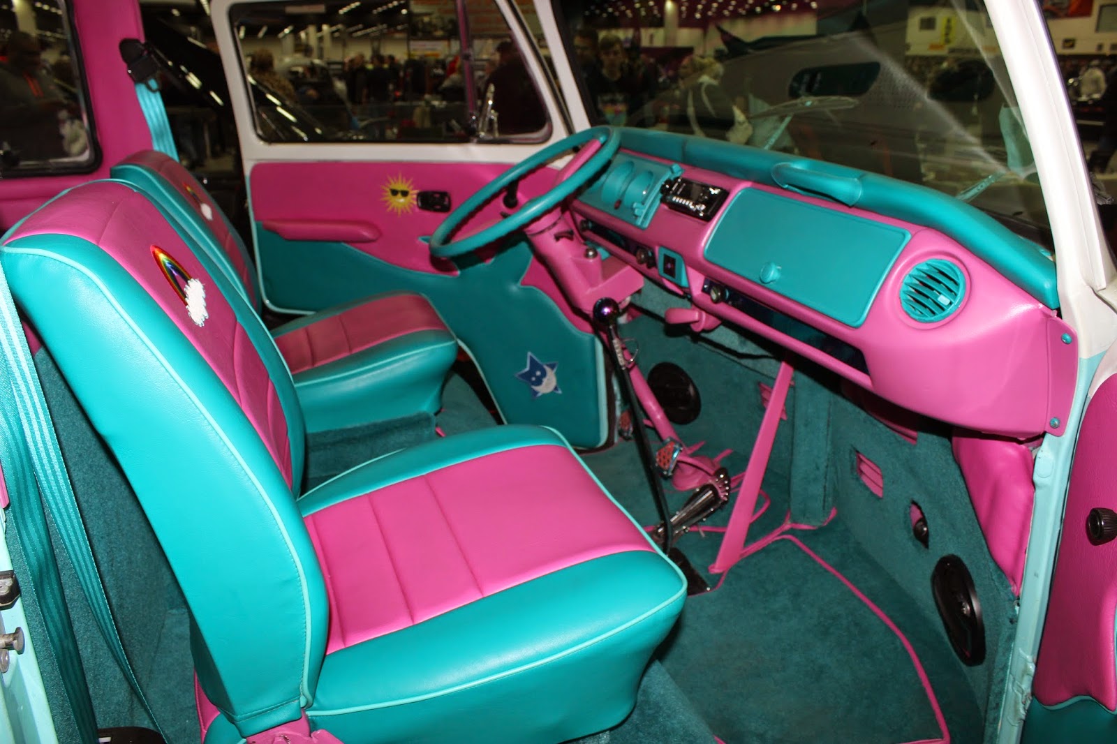 Patio Boat AutoRama 2015 Monique checks out a 1976 VW Bus