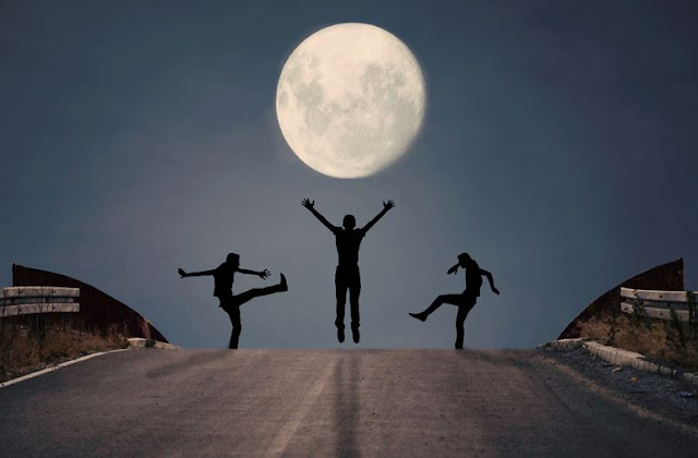 Chroniques de Sammy: La lune, comme un point sur un i... loin des yeux