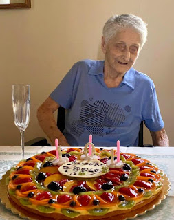 Claudio Bottagisi Mandello Buon Compleanno Nonna Paola Bianchi Oggi Al Traguardo Dei 101 Anni