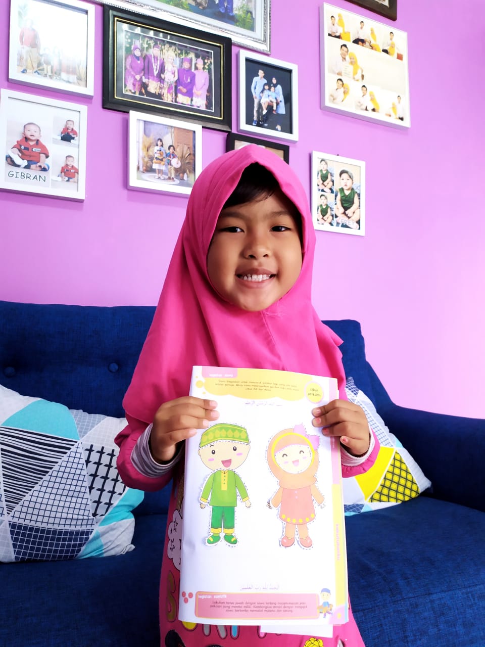 A3 Kegiatan Mencocok Gambar Pakaian | KB-TK Islam Widya Bhakti Rini