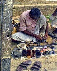 Jyoti-Ram-the-cobbler-father-of-a-MP-Son