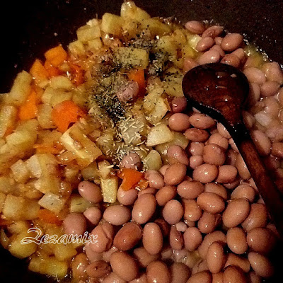 Beans and sweet potatoes from the pan - preparation