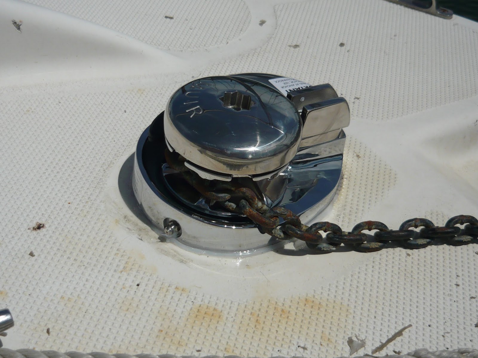 CHRISTIE PACIFIC CASE HISTORY Bayliner Muir Anchor Winch Replacement.