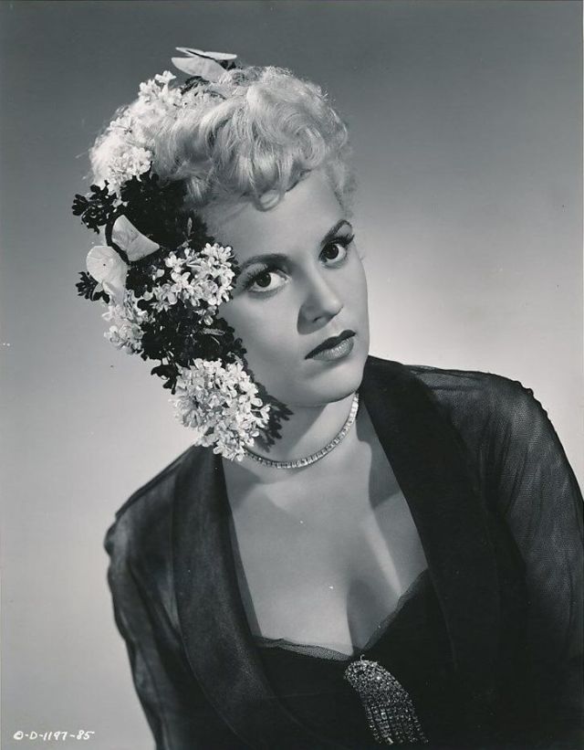 40 beautiful photos judy holliday 1940s 50s 40 beautiful photos judy holliday 1940s 50s