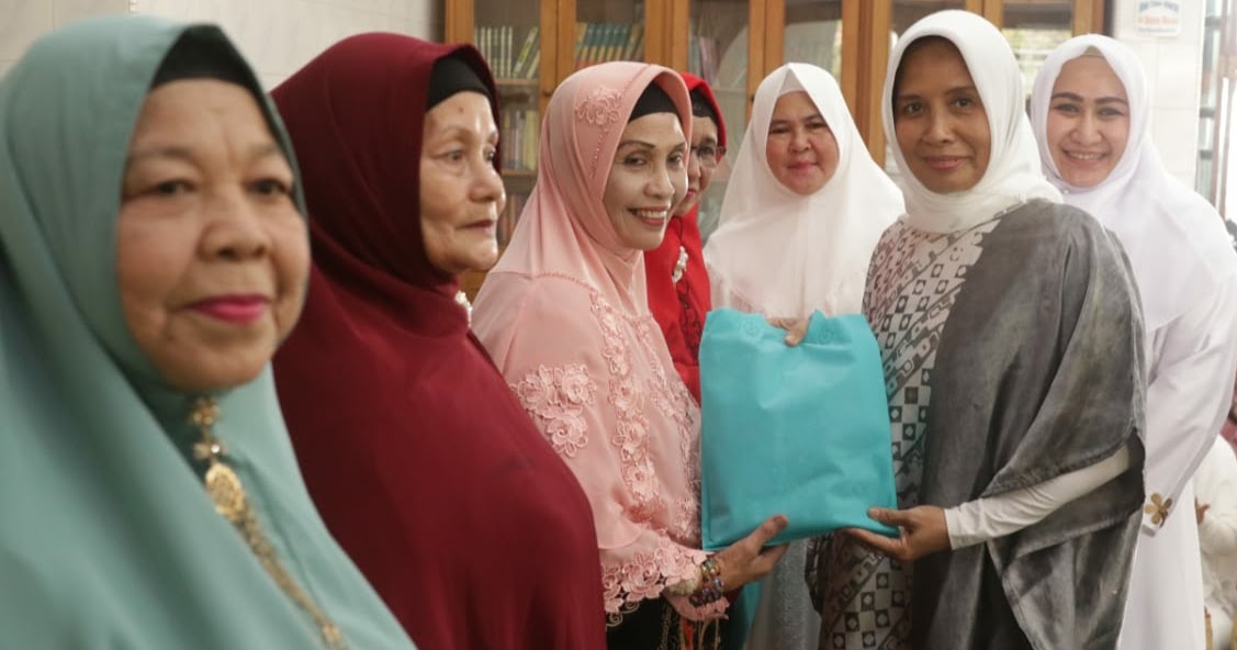 Nurul Akhyar Ajak Ibu-Ibu Pengajian Ikut Dalam Pembangunan Kota Medan | MSC